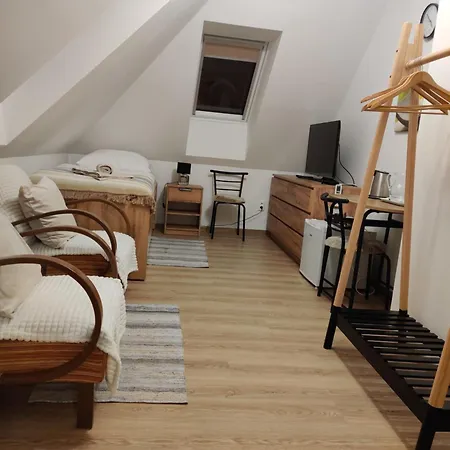 Pod Rotundou * Szakolca