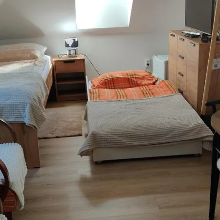 Pod Rotundou *